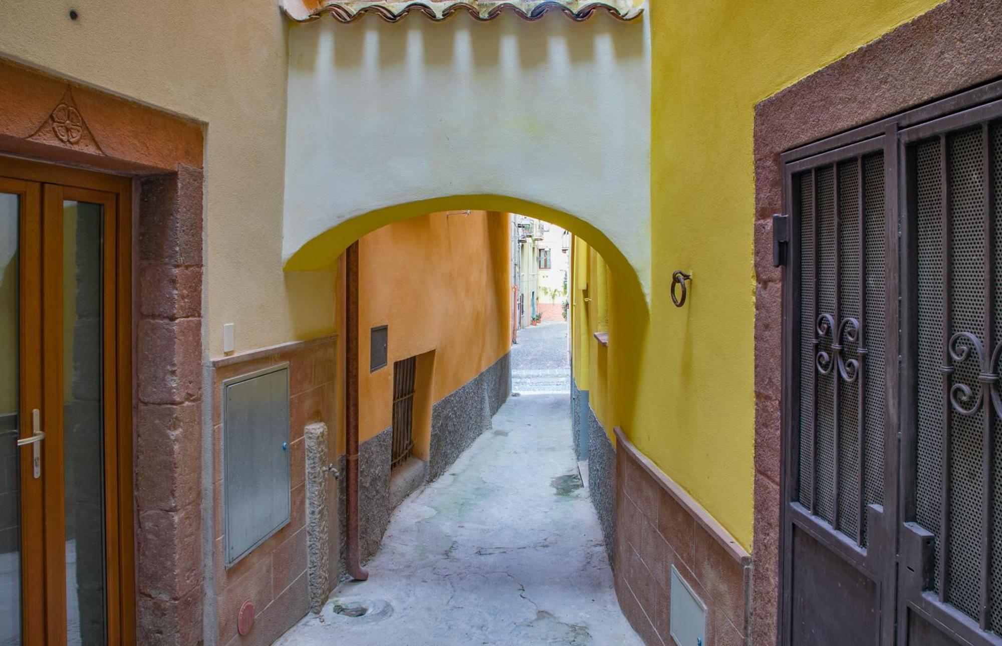 Sardinian Gallery Fonte Bosa Exterior photo